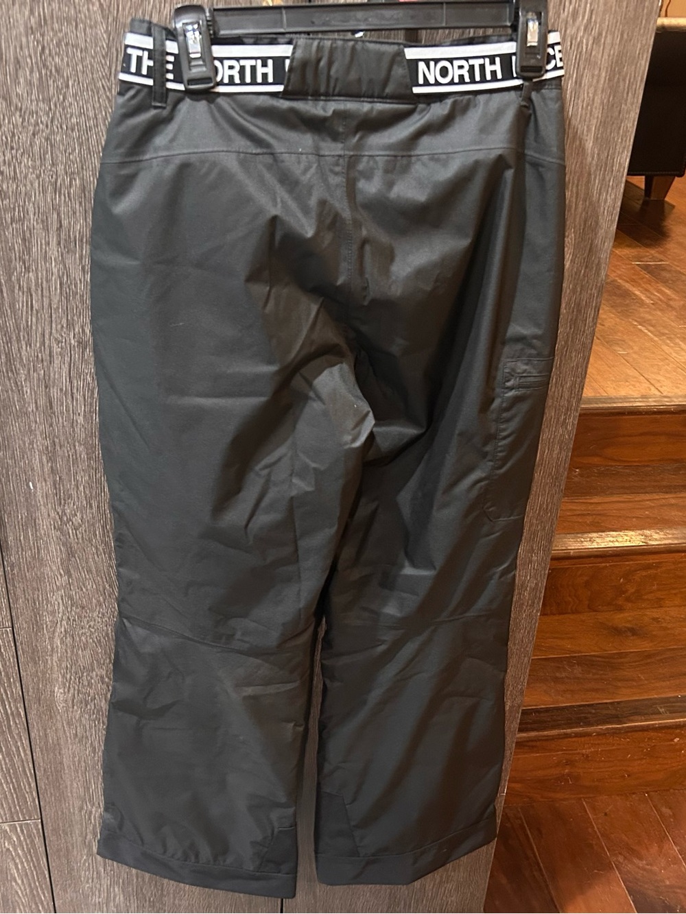 The North Face Girls Snowpants - Picture 2 of 5